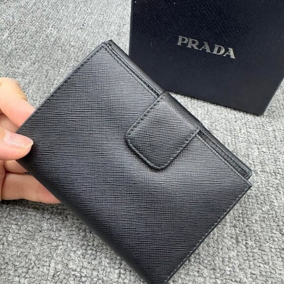 Prada Leather Wallet 235-020625 - Picture 4 of 12